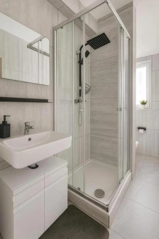Bad mit Dusche